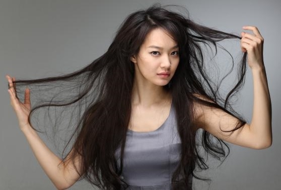 秀髮毛躁無光澤,實在讓愛美女性們頭痛不已。